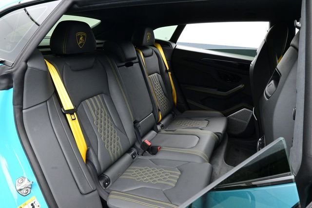 Used 2025 Lamborghini Urus SE AWD/4WD image 17