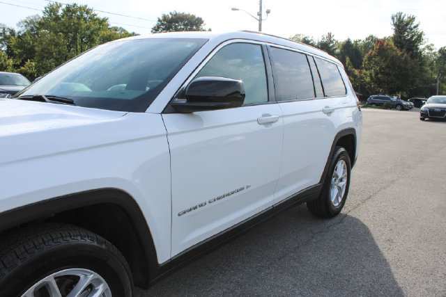Used 2025 Jeep Grand Cherokee L Laredo AWD/4WD image 45
