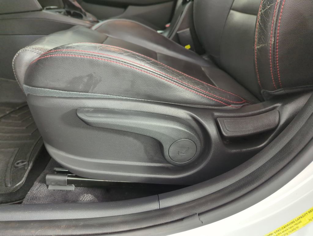 Used 2018 Hyundai Elantra Sport image 13