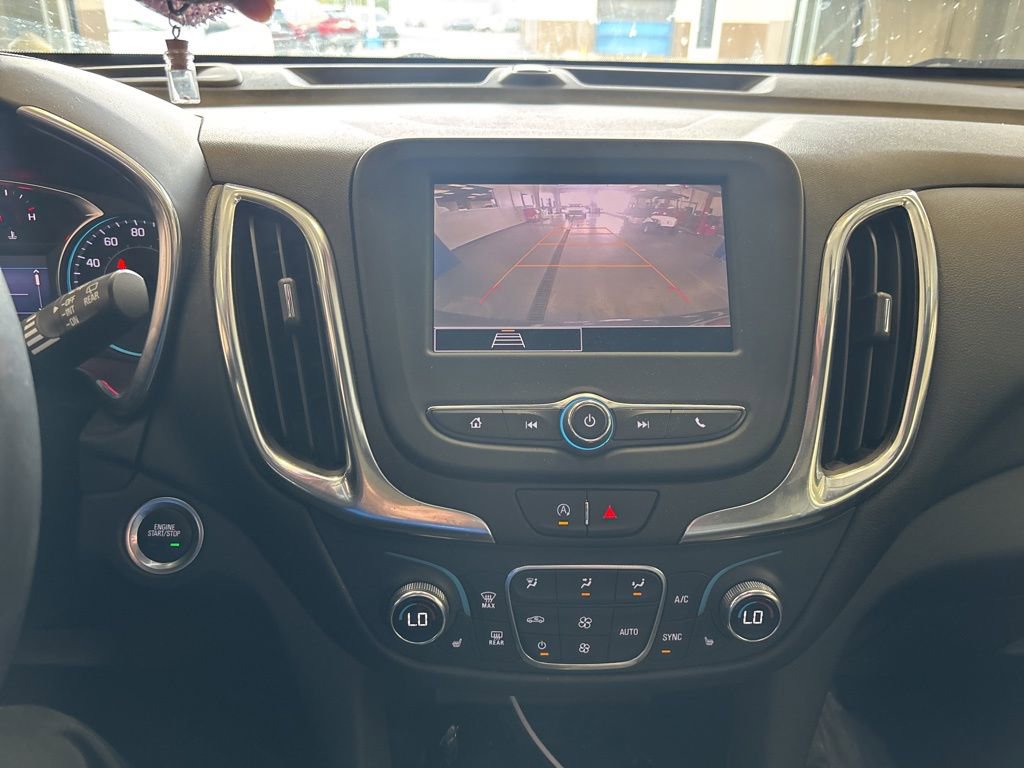 Used 2022 Chevrolet Equinox LT image 3