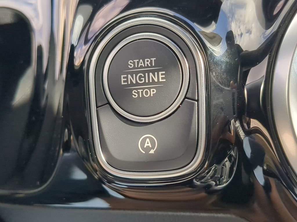 Used 2025 Mercedes-Benz GLA 250 image 14