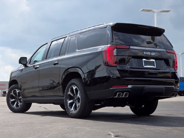 New 2026 GMC Yukon XL AT4 w/ AT4 Premium Plus Package AWD/4WD image 17