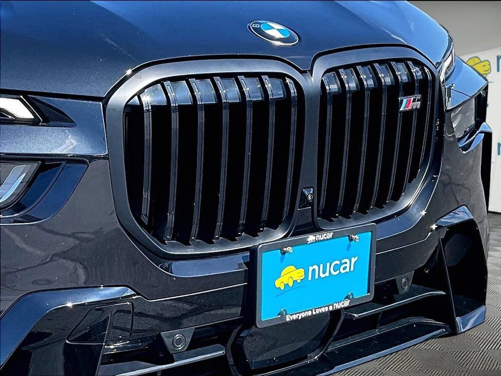 Used 2025 BMW X7 M60i AWD/4WD image 33