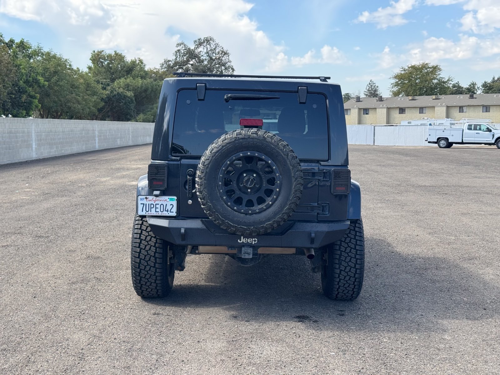 Used 2016 Jeep Wrangler Unlimited Sahara w/ Connectivity Group AWD/4WD image 4