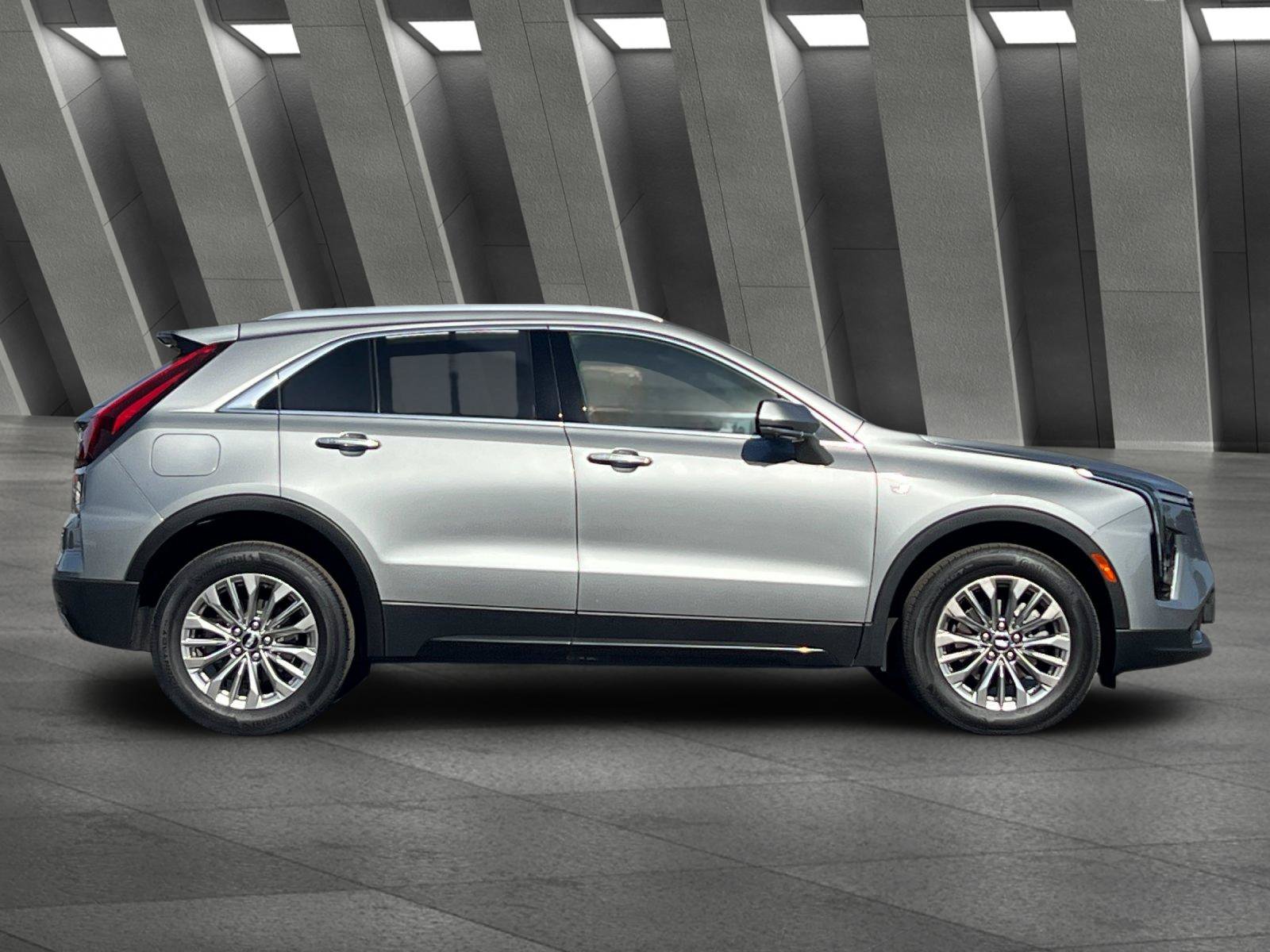 Certified 2025 Cadillac XT4 Premium Luxury AWD/4WD image 3