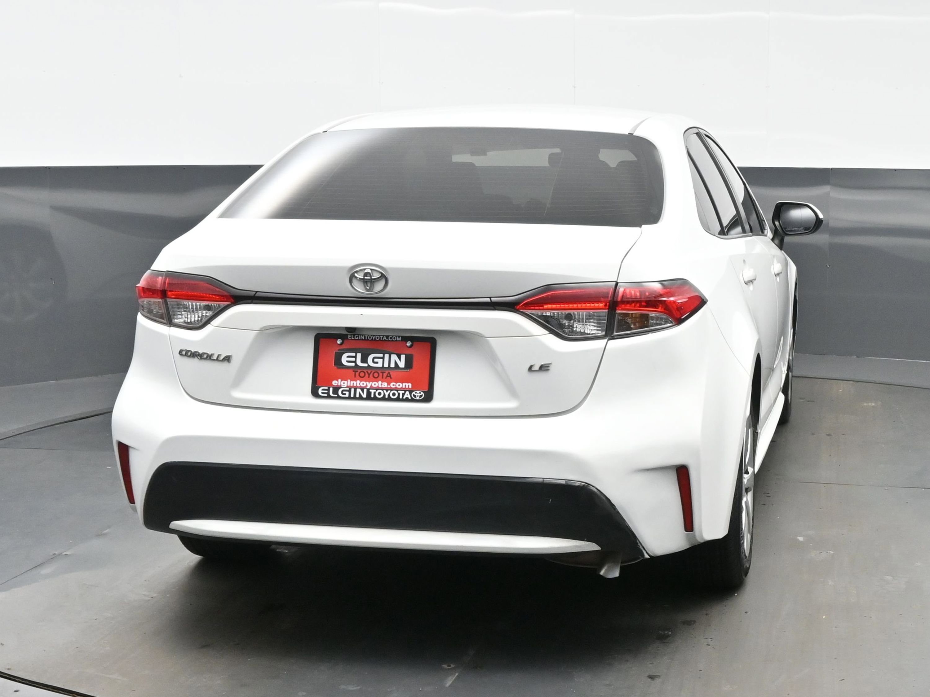 Used 2022 Toyota Corolla LE FWD image 5