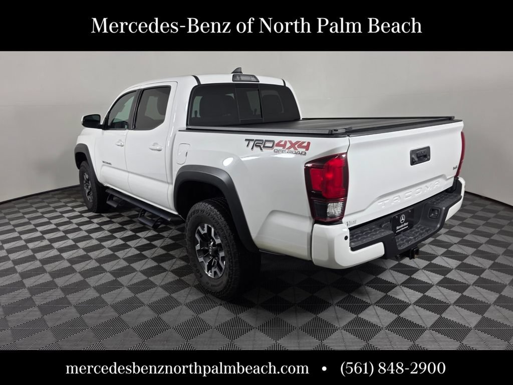 Used 2019 Toyota Tacoma TRD Off-Road AWD/4WD image 4