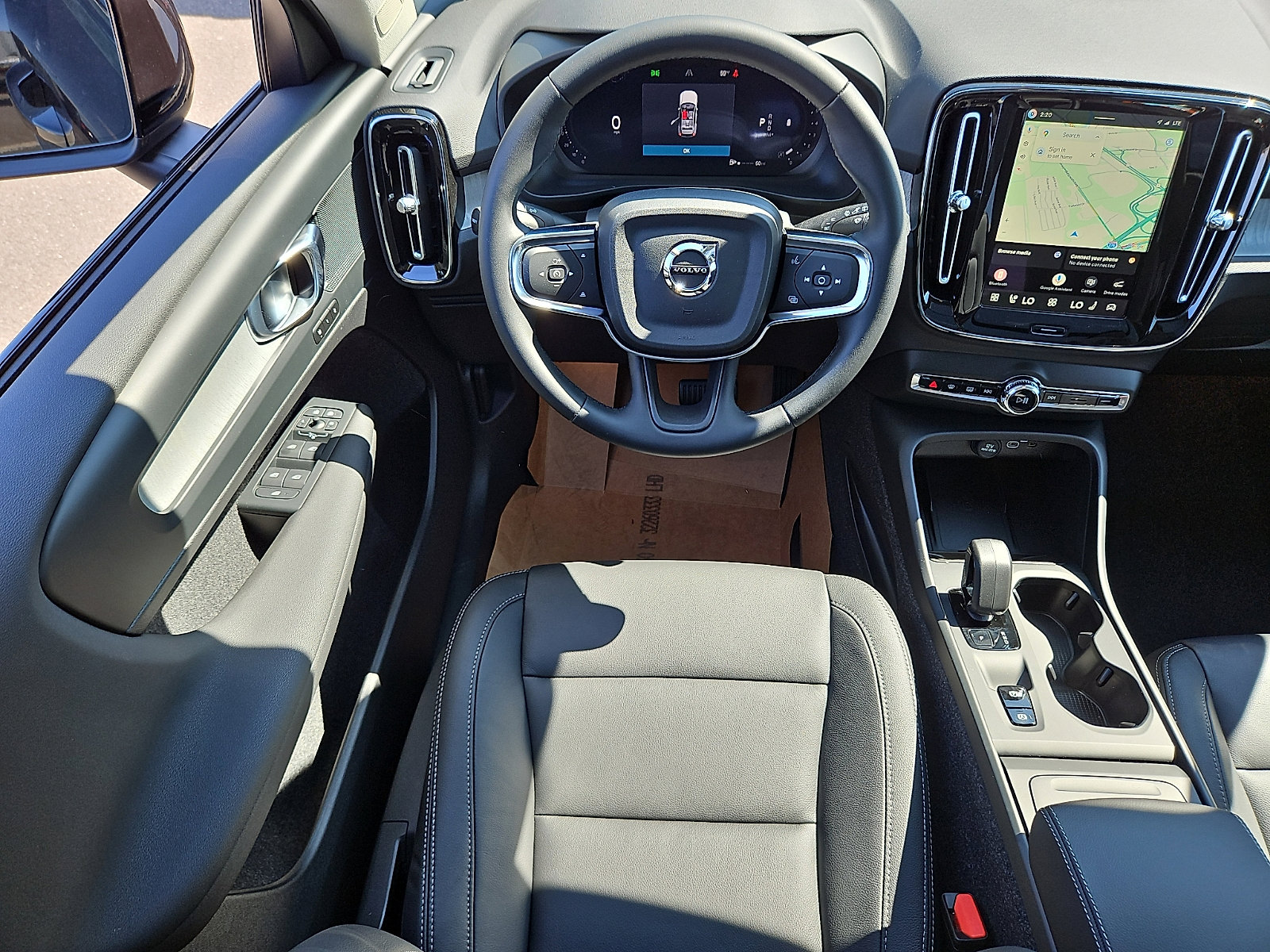 New 2026 Volvo XC40 B5 Core w/ Climate Package AWD/4WD image 9