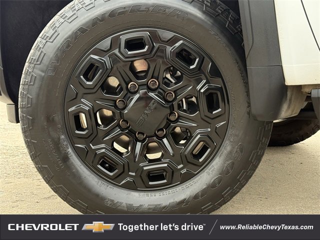 Certified 2024 GMC Sierra 2500 AT4 w/ AT4 Preferred Package image 11