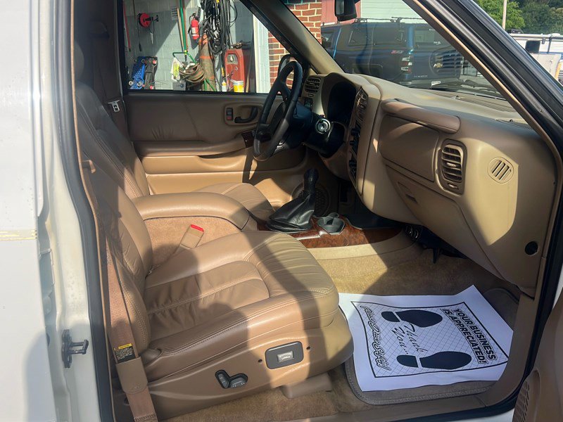 Used 2001 Oldsmobile Bravada AWD w/ 1SB Option Pkg image 7