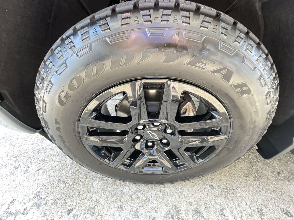 Certified 2026 Chevrolet Silverado 1500 Custom w/ Turbomax Blackout Package RWD image 32