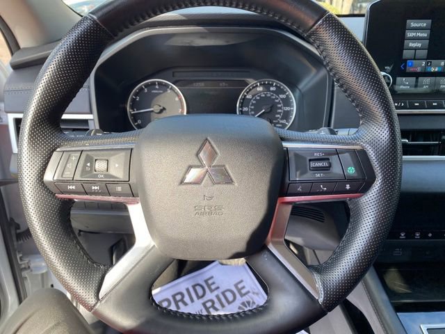 Used 2024 Mitsubishi Outlander SE image 16