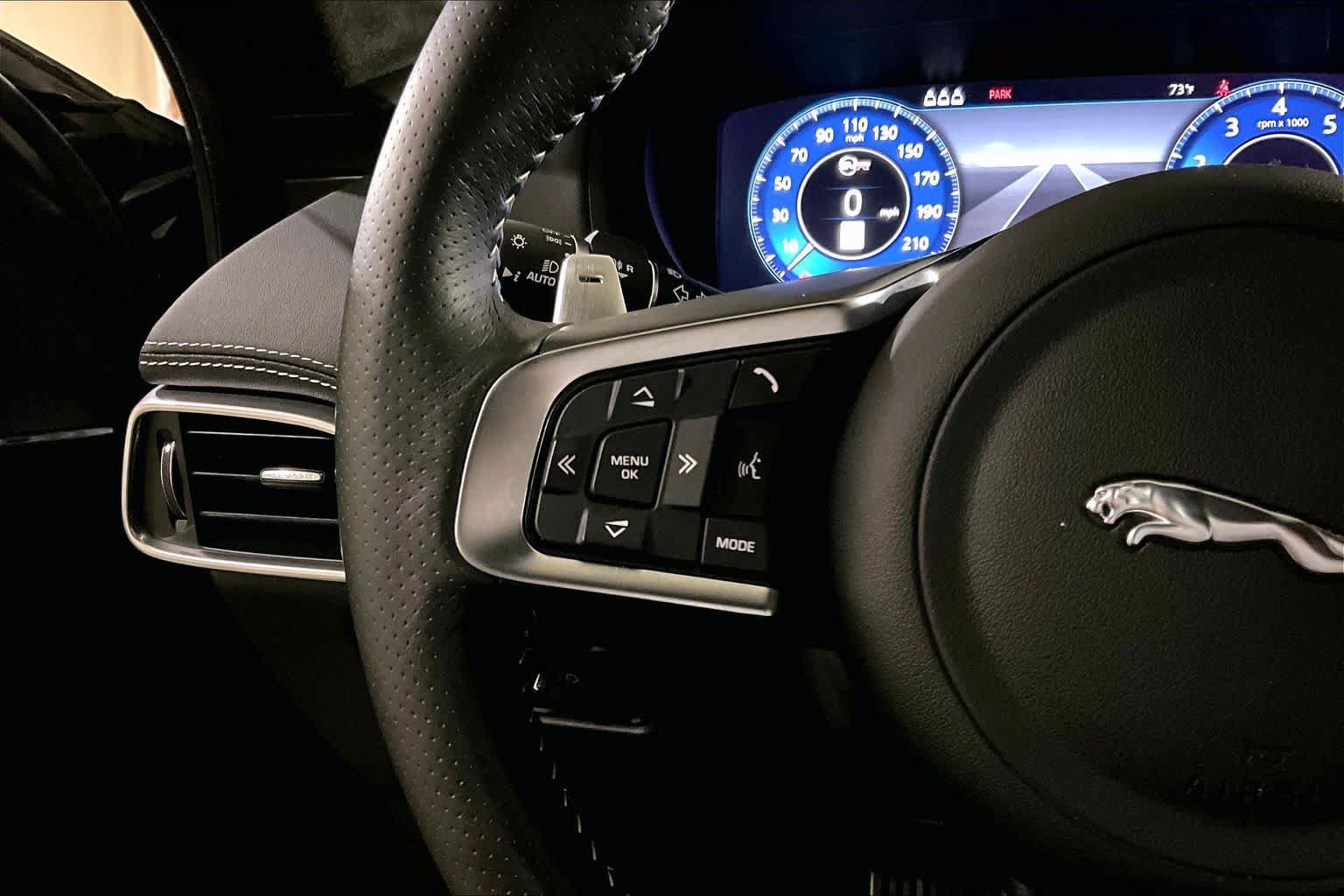 Used 2020 Jaguar F-PACE SVR AWD/4WD image 23