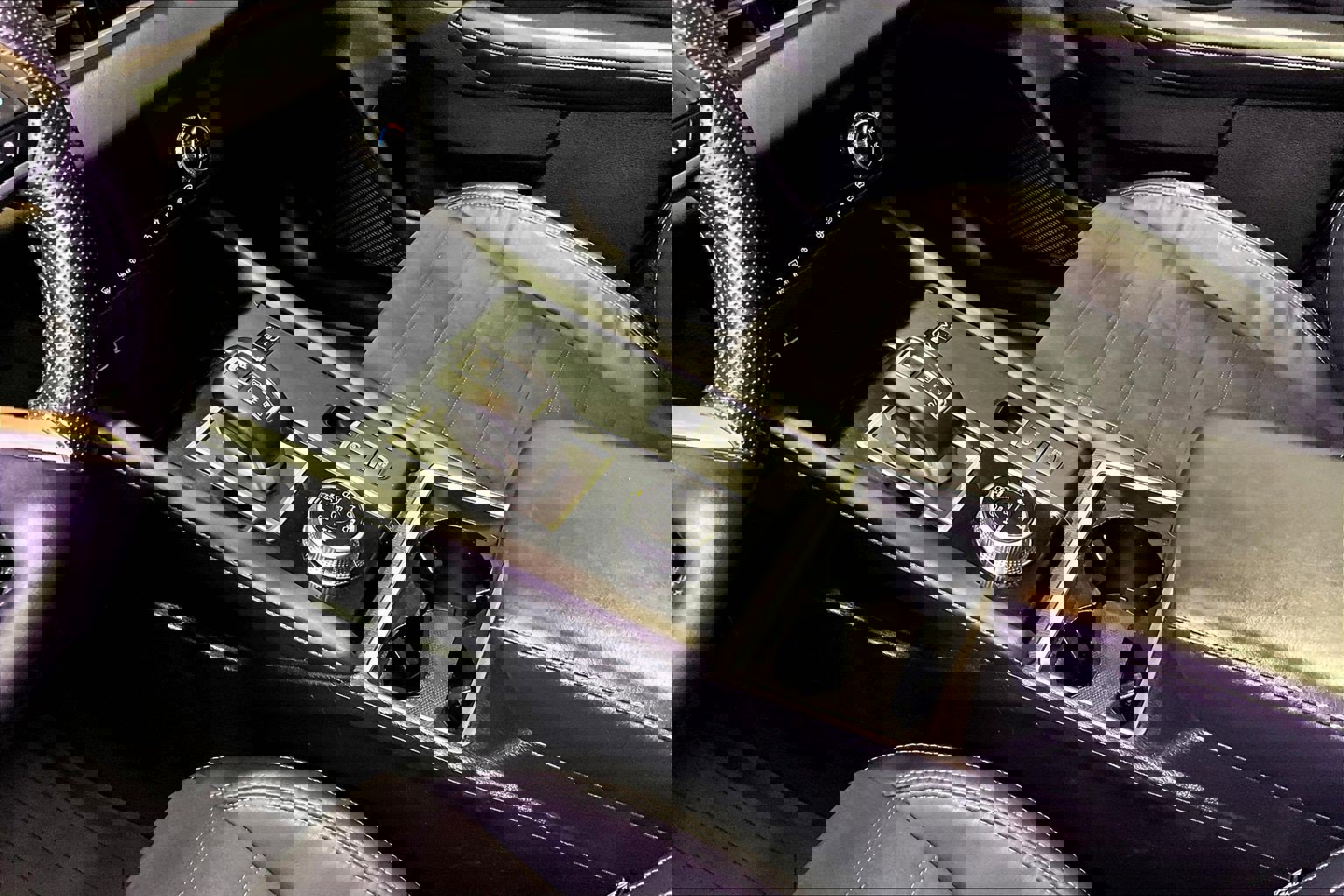 Used 2023 Mitsubishi Outlander SE image 18