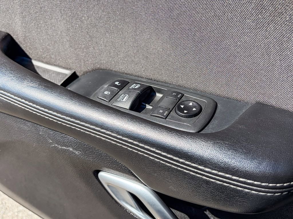 Used 2021 Dodge Challenger SXT image 31