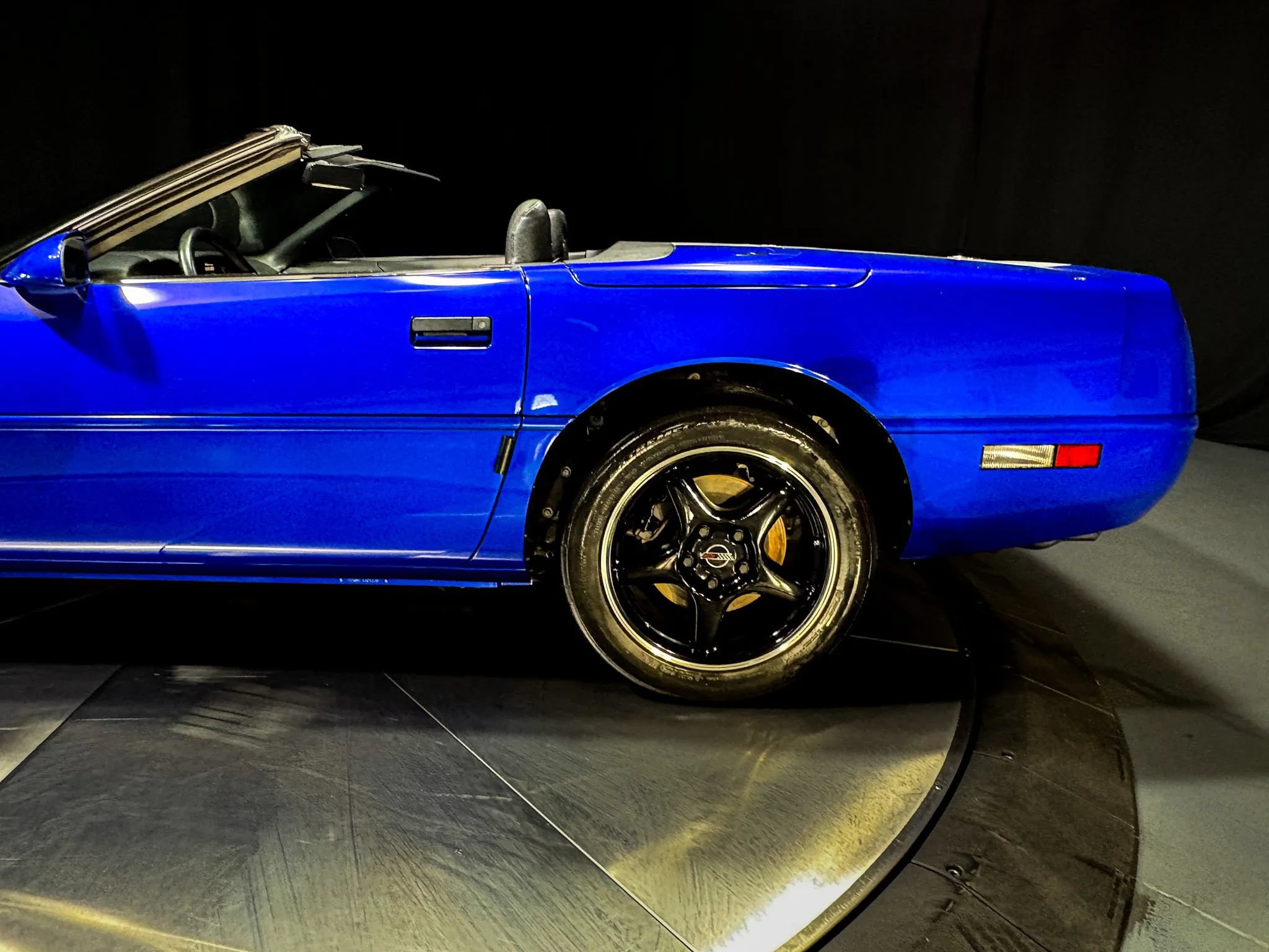 Used 1996 Chevrolet Corvette Convertible RWD image 14