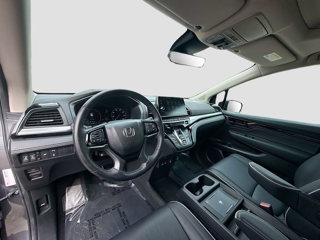 Used 2025 Honda Odyssey Touring image 9