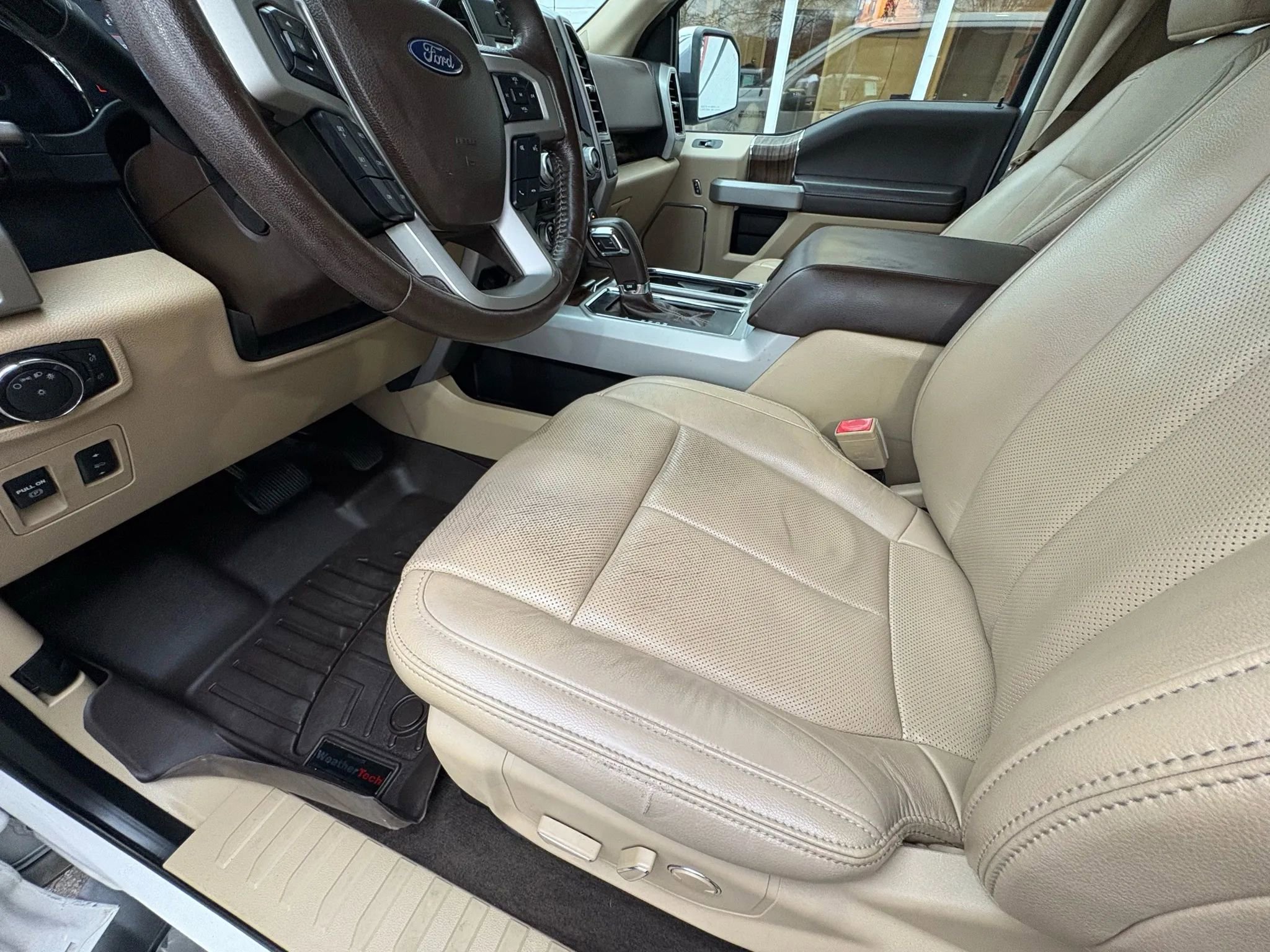 Used 2018 Ford F150 Lariat w/ Equipment Group 502A Luxury image 29