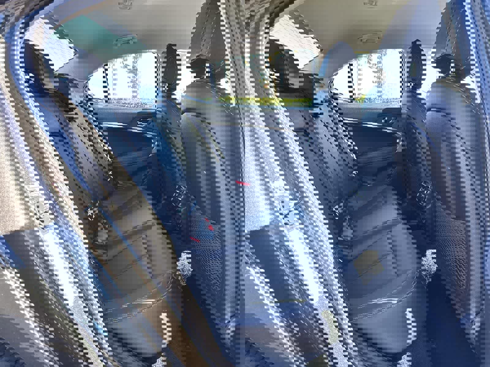 Used 2023 Genesis G70 2.0T image 36