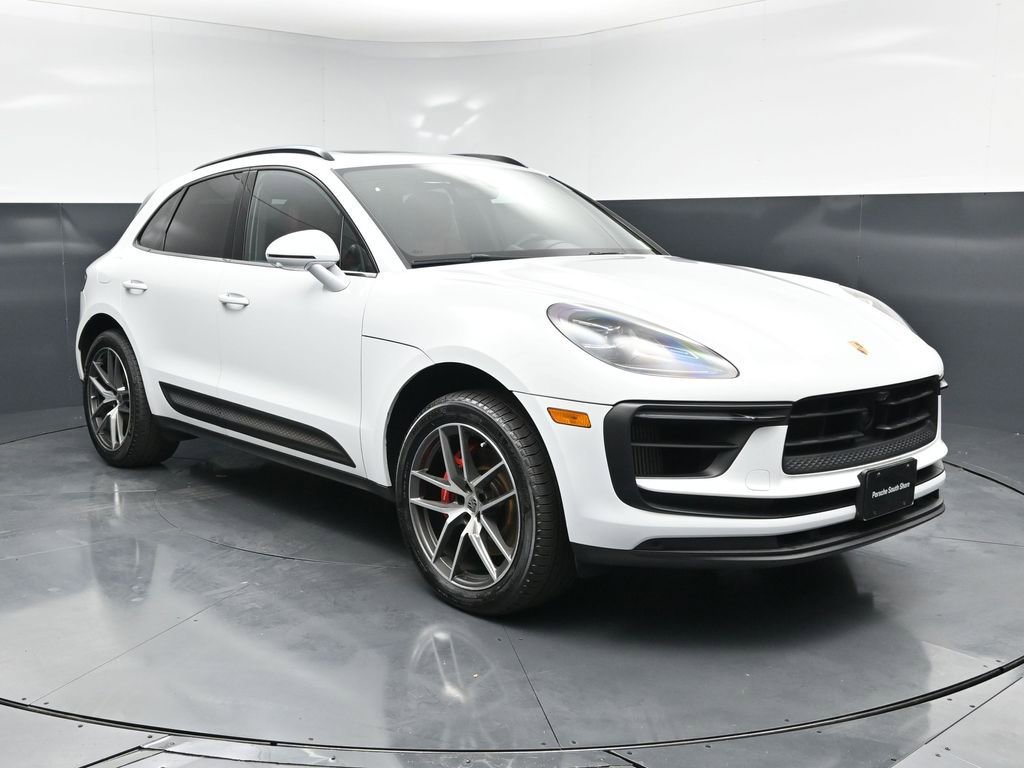 Certified 2023 Porsche Macan S AWD/4WD image 10