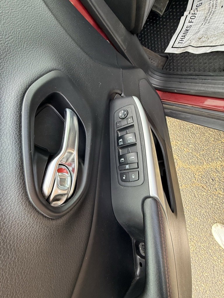 Used 2018 Jeep Cherokee Trailhawk w/ Comfort/Convenience Group image 24