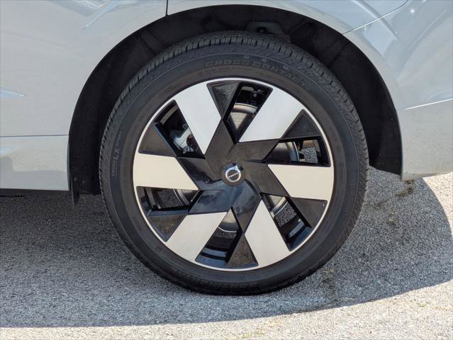 Used 2025 Volvo XC60 T8 Plus w/ Protection Package Premier image 9