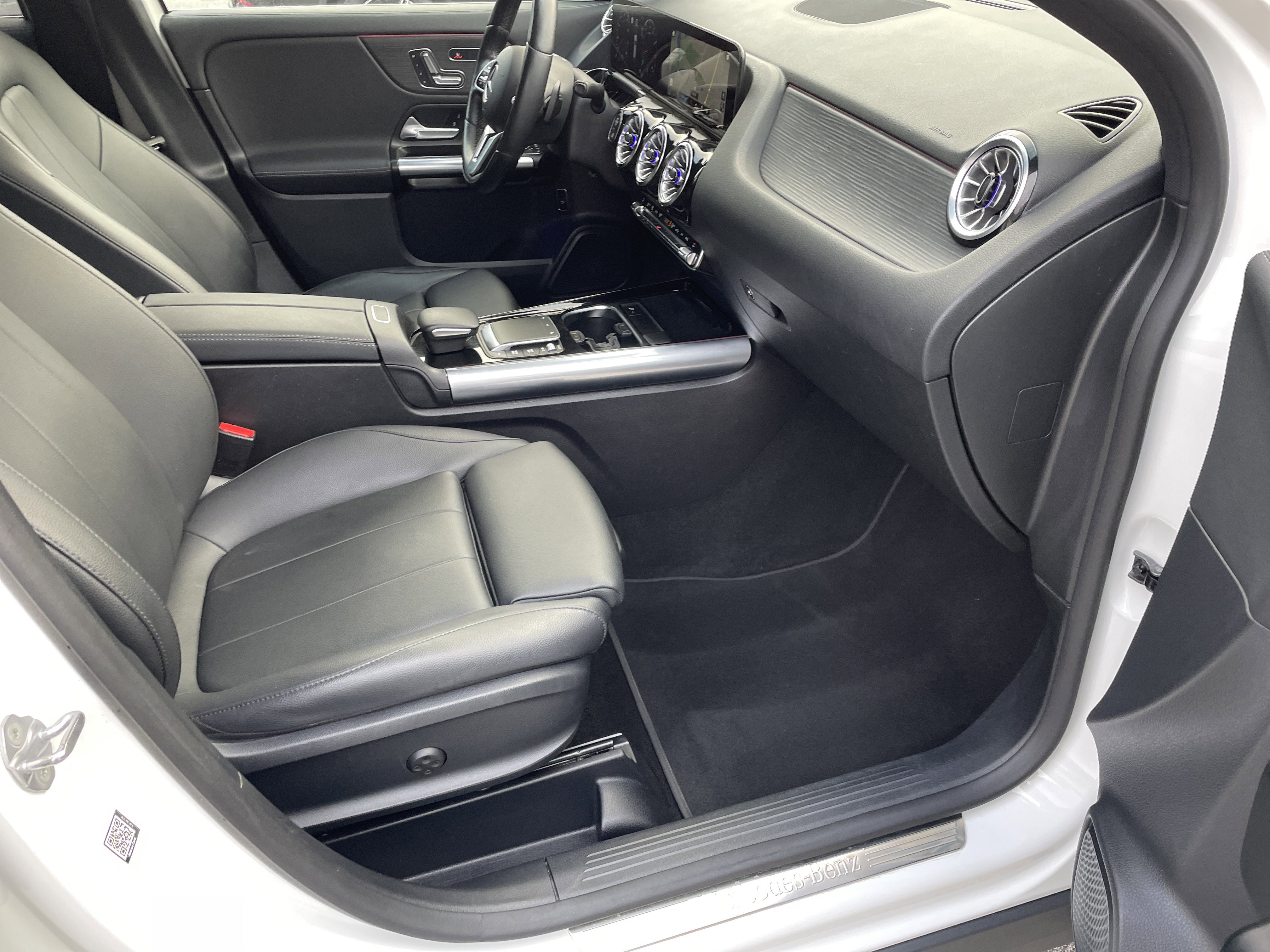 Certified 2023 Mercedes-Benz GLA 250 4MATIC image 46