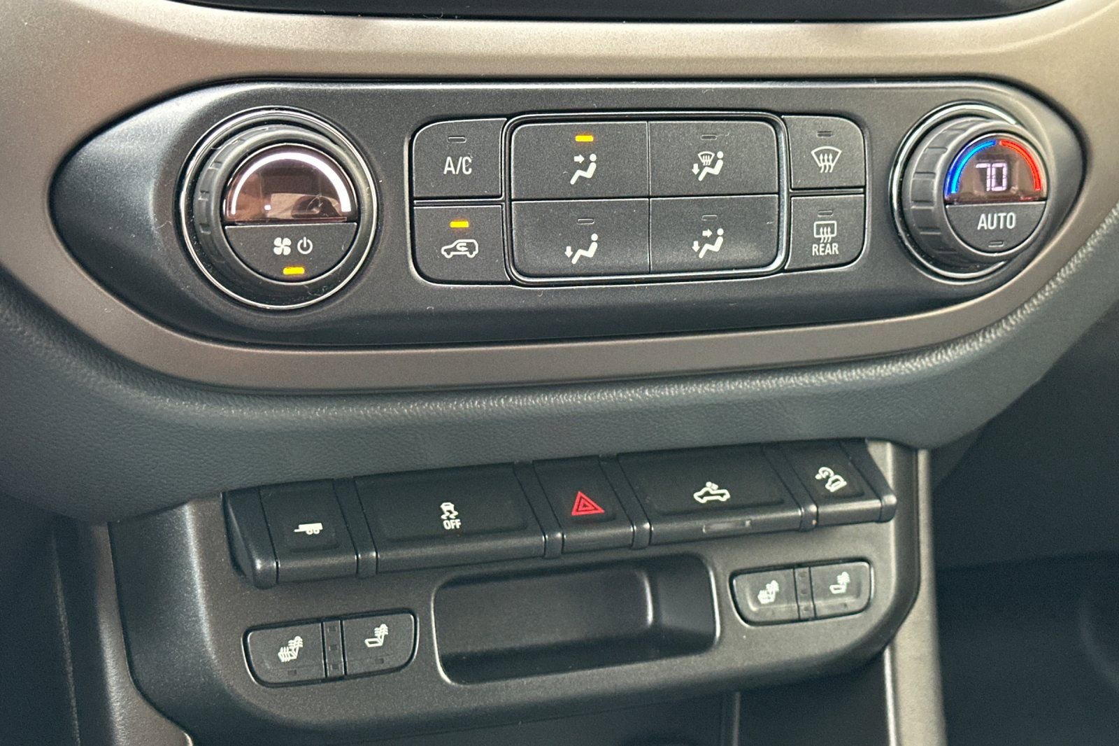 Used 2018 Chevrolet Colorado Z71 w/ Z71 Midnight Edition image 26