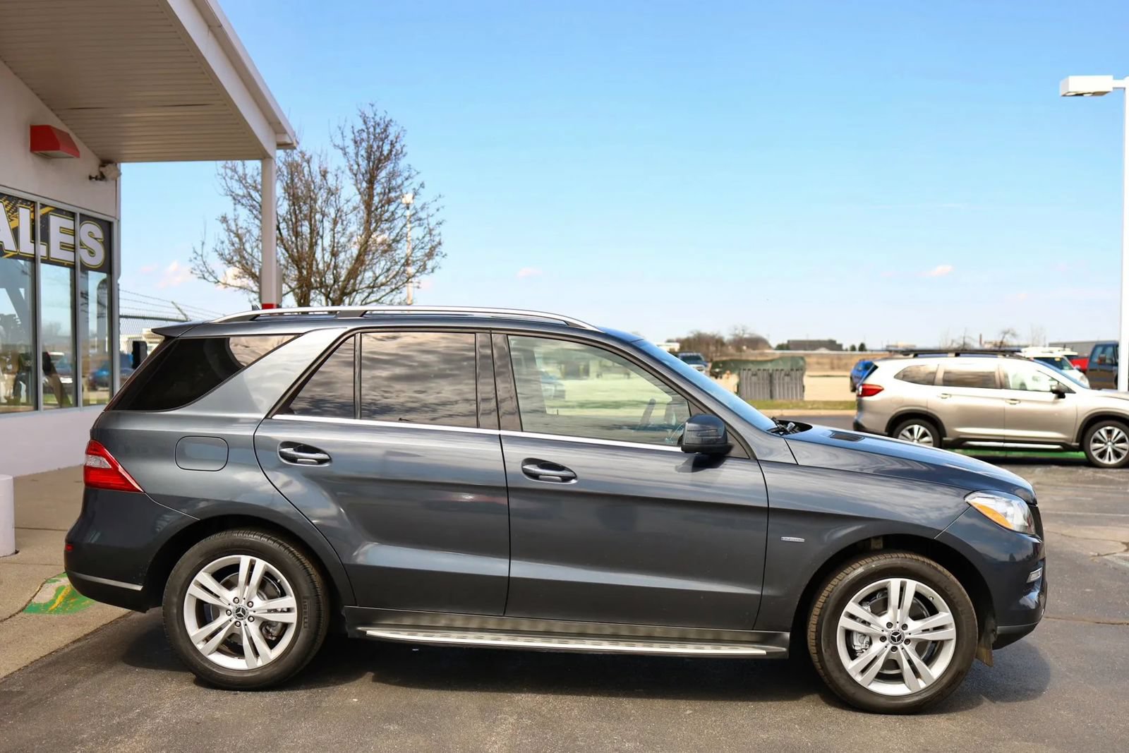 Used 2012 Mercedes-Benz ML 350 4MATIC image 4