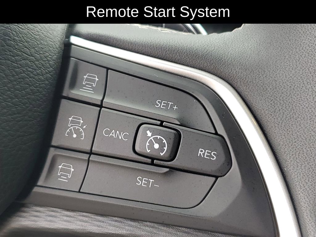 Used 2024 Jeep Grand Cherokee L Laredo image 13