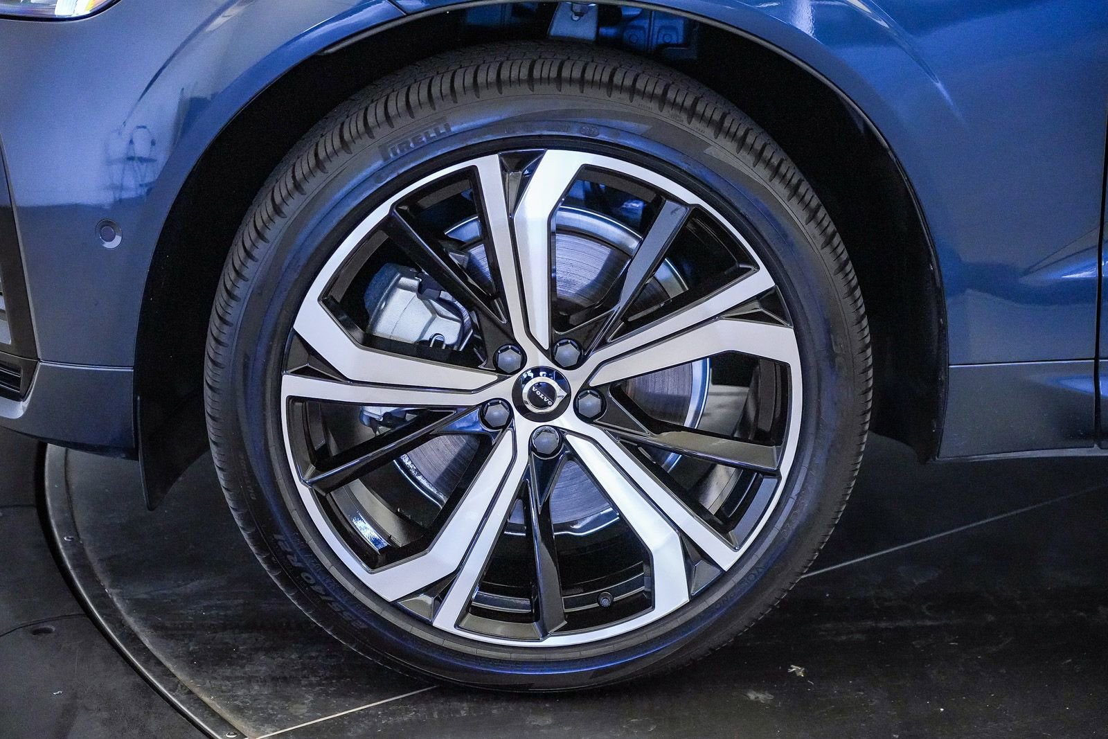Certified 2023 Volvo XC60 T8 Ultimate w/ Protection Package Premier AWD/4WD image 10