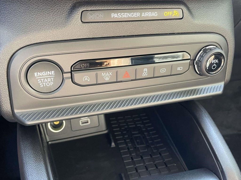 New 2025 Ford Bronco Sport Outer Banks image 9