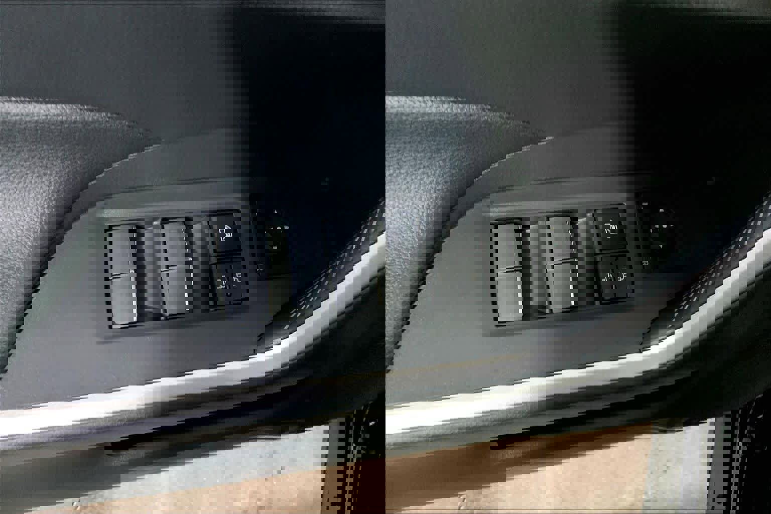 New 2025 Toyota RAV4 SE image 18