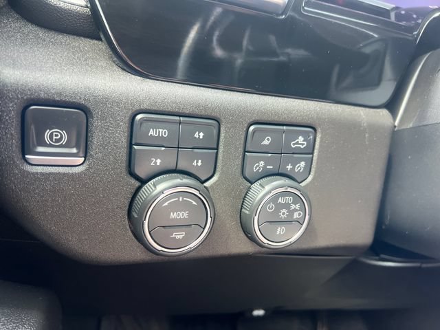 Certified 2023 Chevrolet Silverado 1500 LTZ w/ LTZ Convenience Package II AWD/4WD image 30