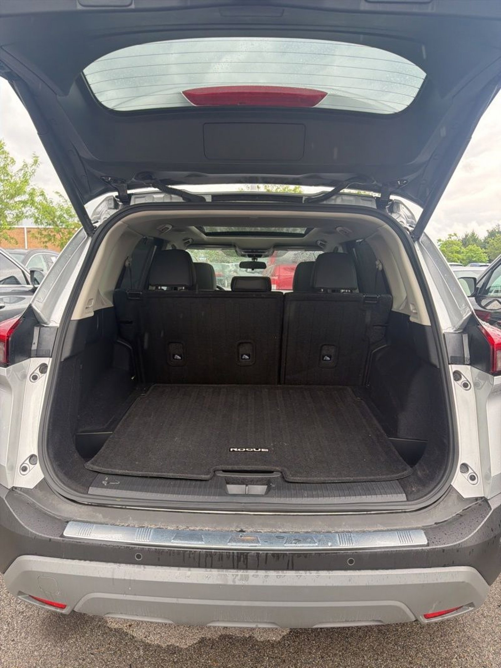 Used 2023 Nissan Rogue SV w/ SV Premium B Package AWD/4WD image 21
