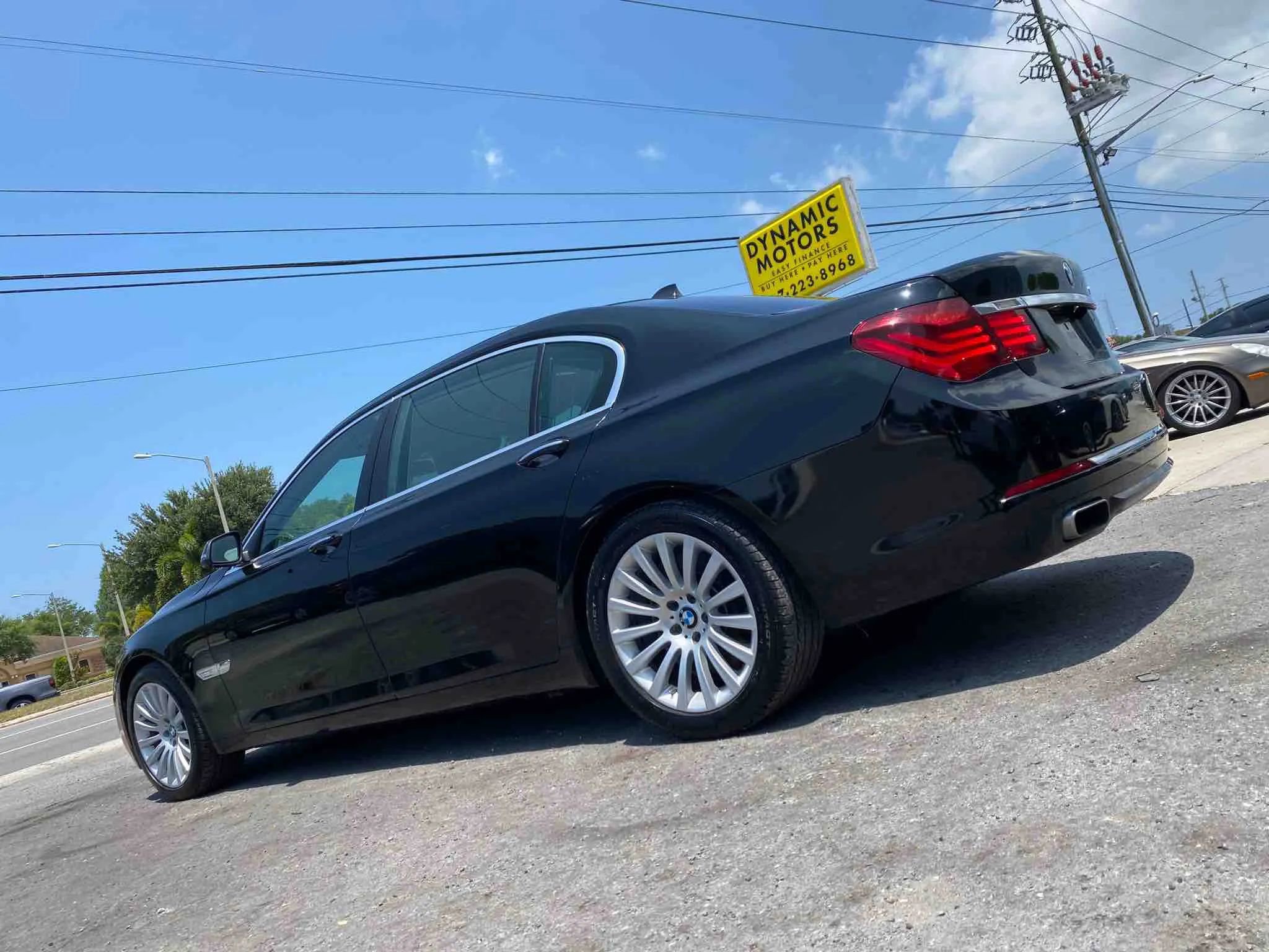 Used 2013 BMW 750Li image 3