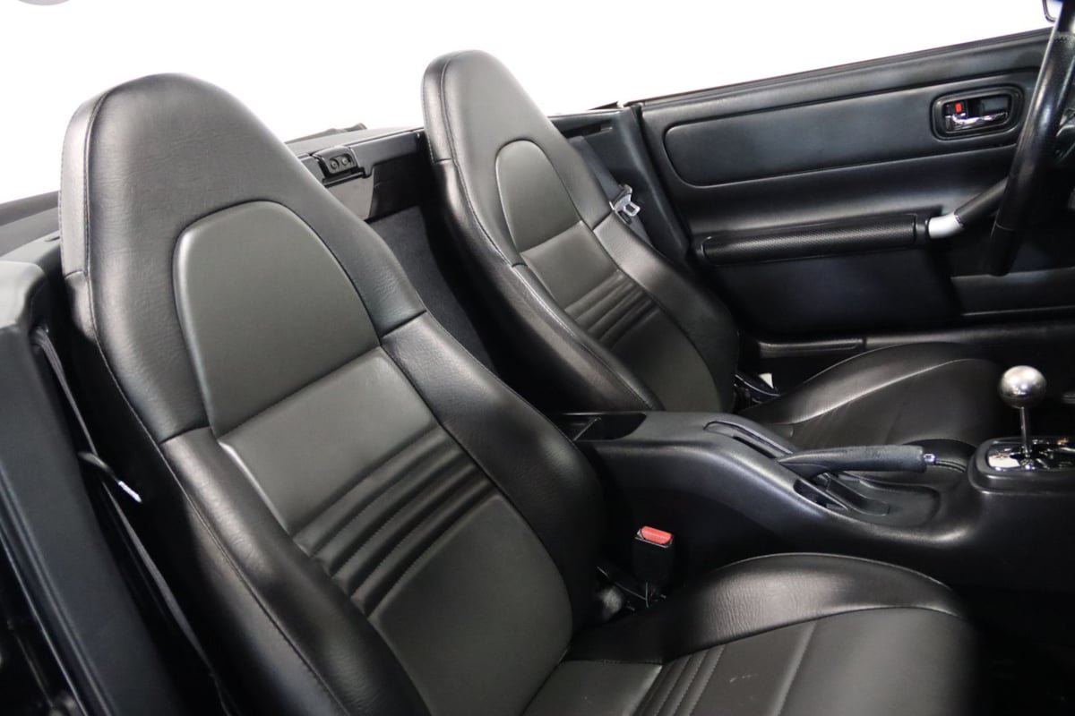 Used 2004 Toyota MR2 RWD image 60