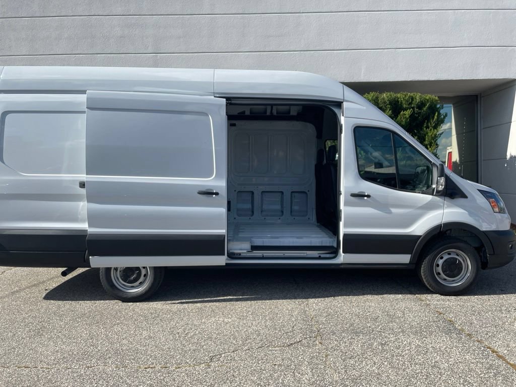 New 2026 Ford Transit 250 148 High Roof Extended RWD image 7