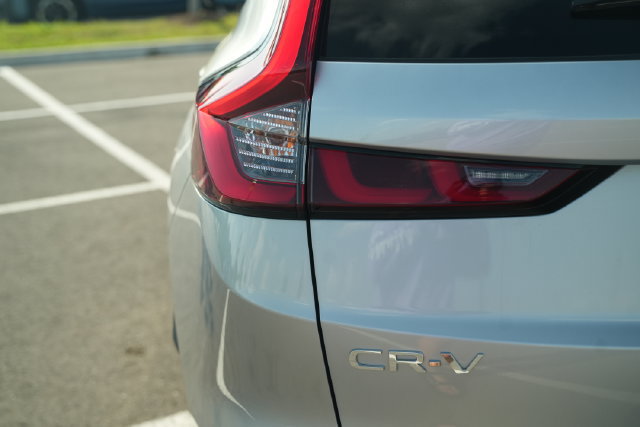 Used 2025 Honda CR-V EX-L image 40