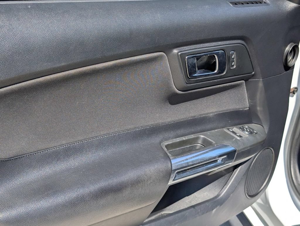 Used 2017 Ford Mustang GT RWD image 15