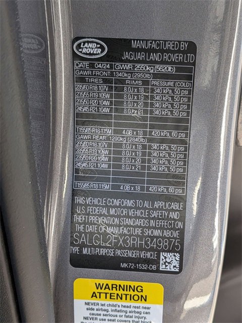 Used 2024 Land Rover Discovery Sport Dynamic SE image 34