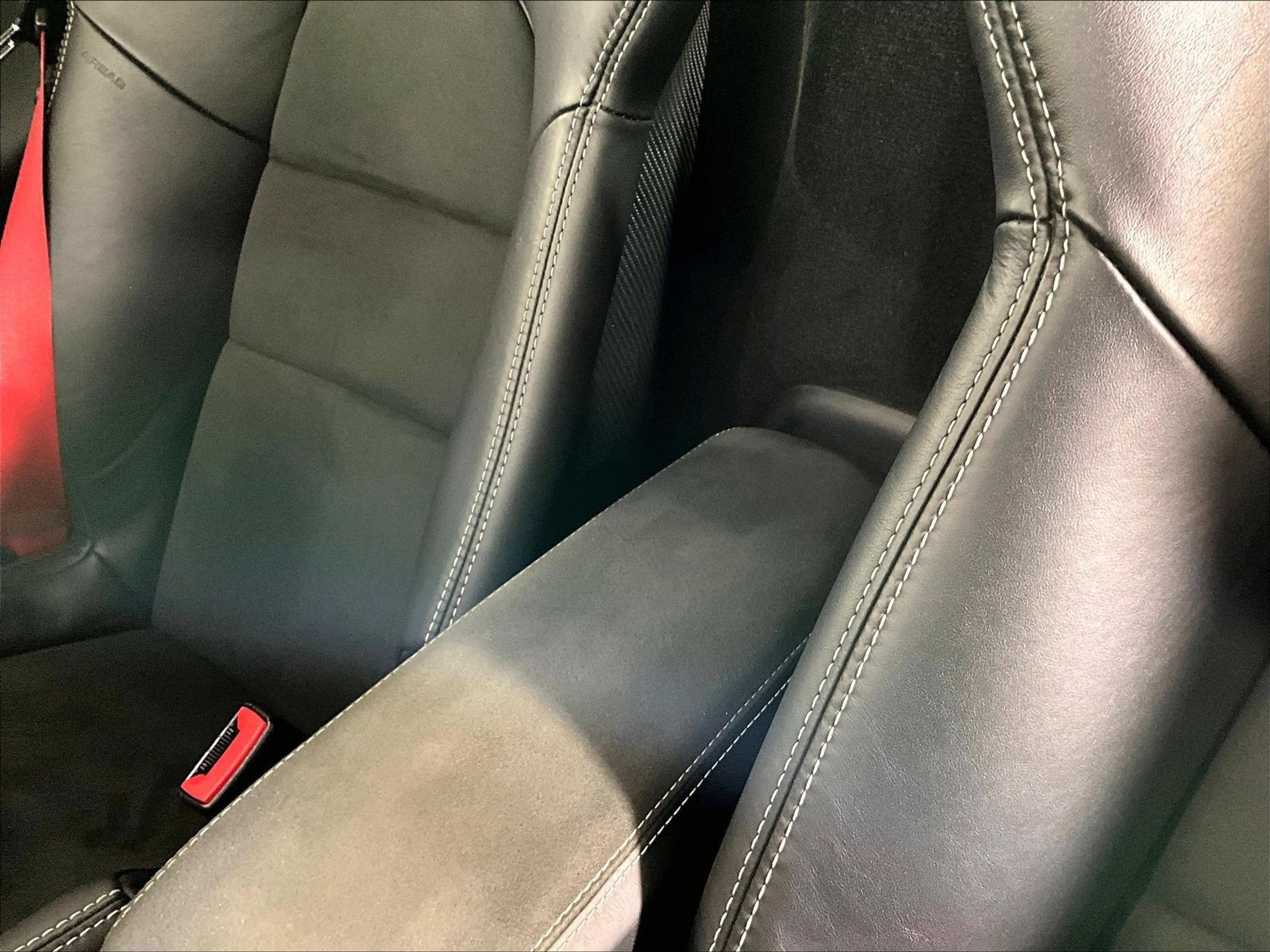 Certified 2022 Porsche 718 Cayman GT4 RWD image 21