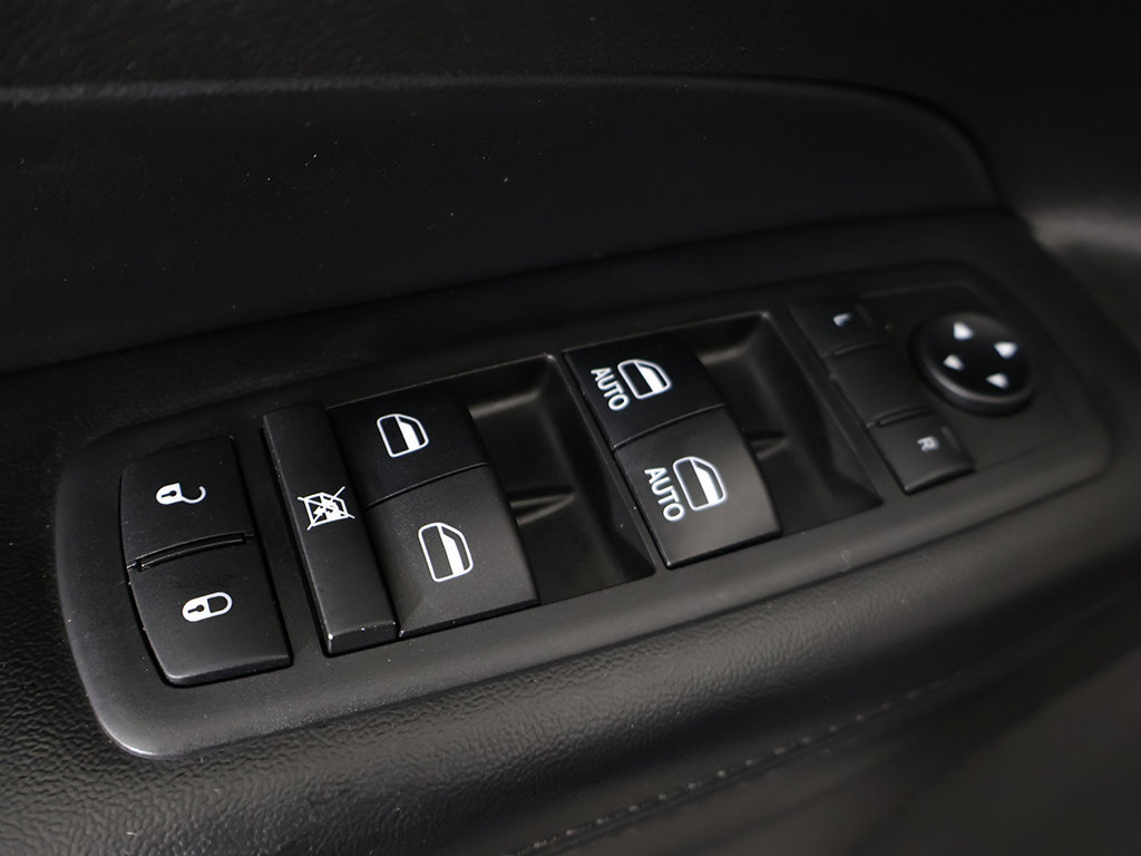 Used 2018 Jeep Grand Cherokee Limited AWD/4WD image 38