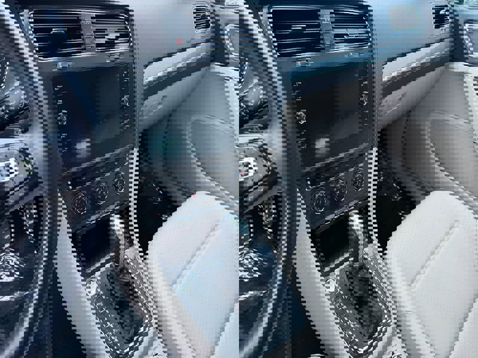 Used 2018 Volkswagen Golf Alltrack SE image 26