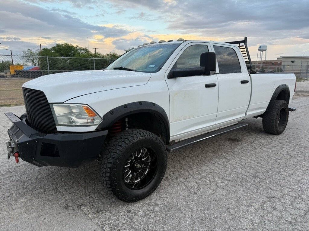 Used 2014 RAM 3500 Tradesman w/ Chrome Appearance Group AWD/4WD image 2