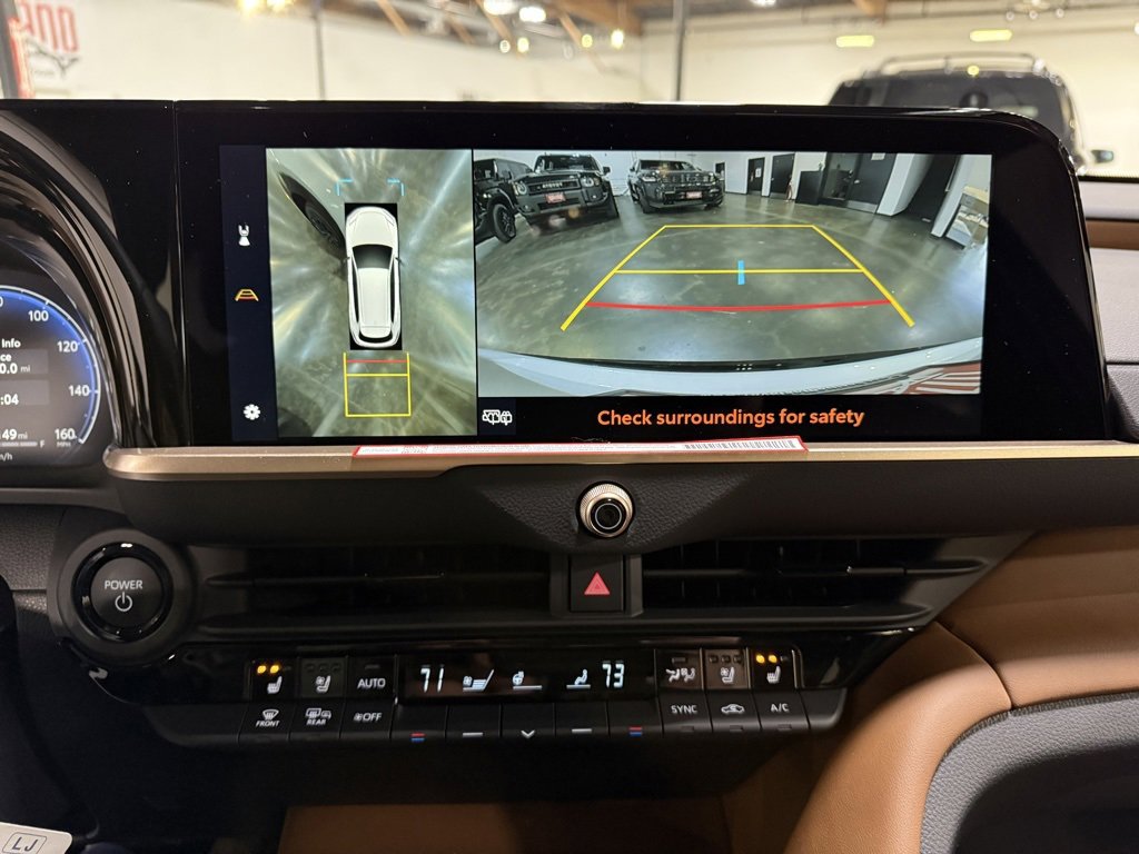 New 2025 Toyota Crown Signia Limited image 29