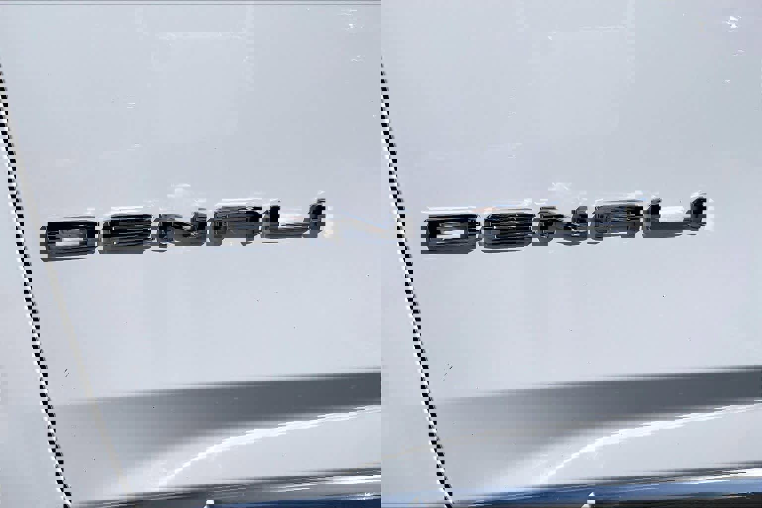 Used 2025 GMC Yukon XL Denali w/ Sun & Power Step Package image 10