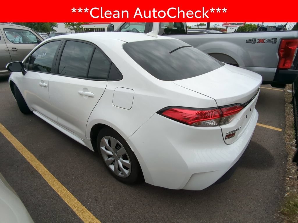 Used 2025 Toyota Corolla LE FWD image 4