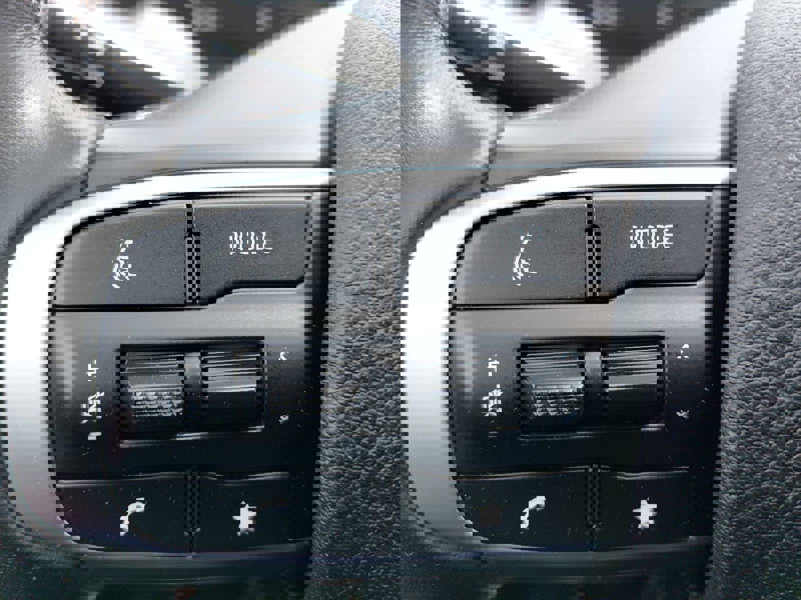 Used 2024 Kia Sportage SX image 17