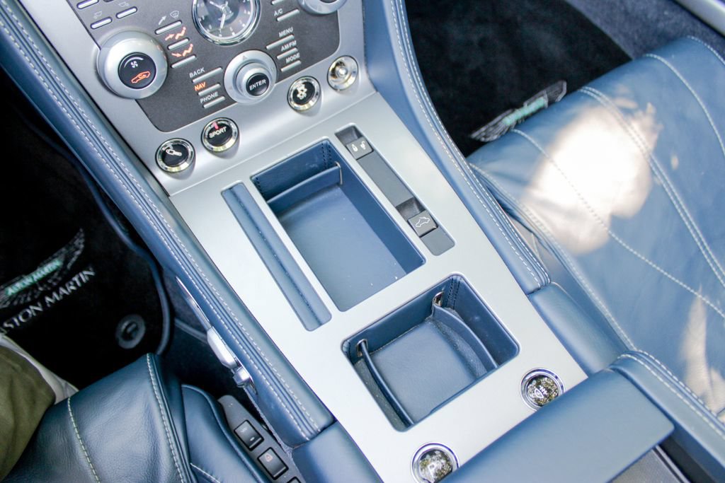 Used 2014 Aston Martin DB9 Volante RWD image 19